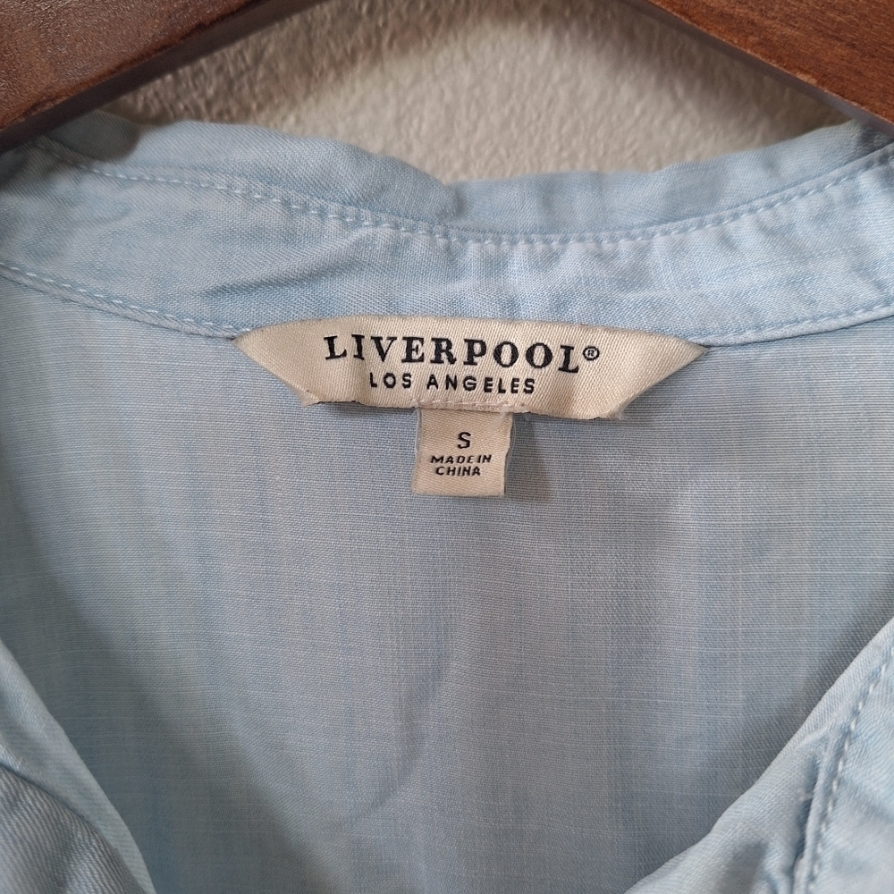 Liverpool Womens Light Wash Chambray Denim Tunic Roll Tab Top. Size S - Picture 2 of 8